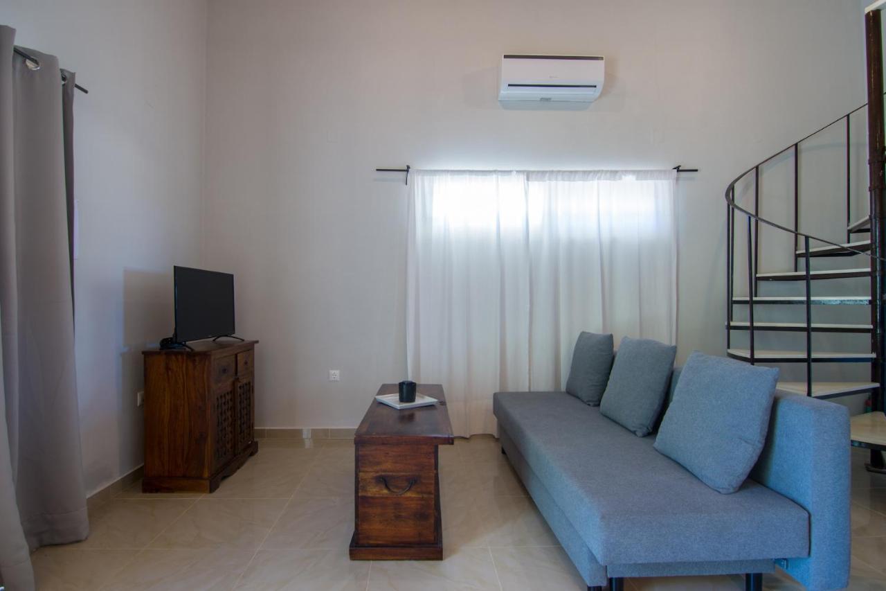Elaia & No.7 Apartment Gaios